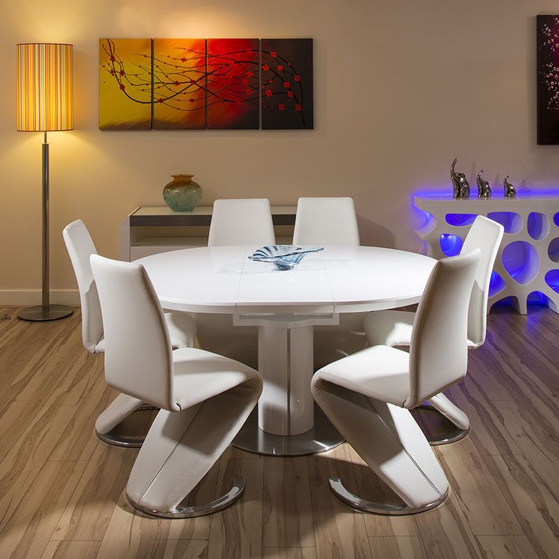 Кухонный стол стулья круглый. Стол обеденный HMD 2018 tri Dining w/ Brass Plate. Круглый обеденный стол в интерьере. Современный кухонный стол. Круглые кухонные столы и стулья.