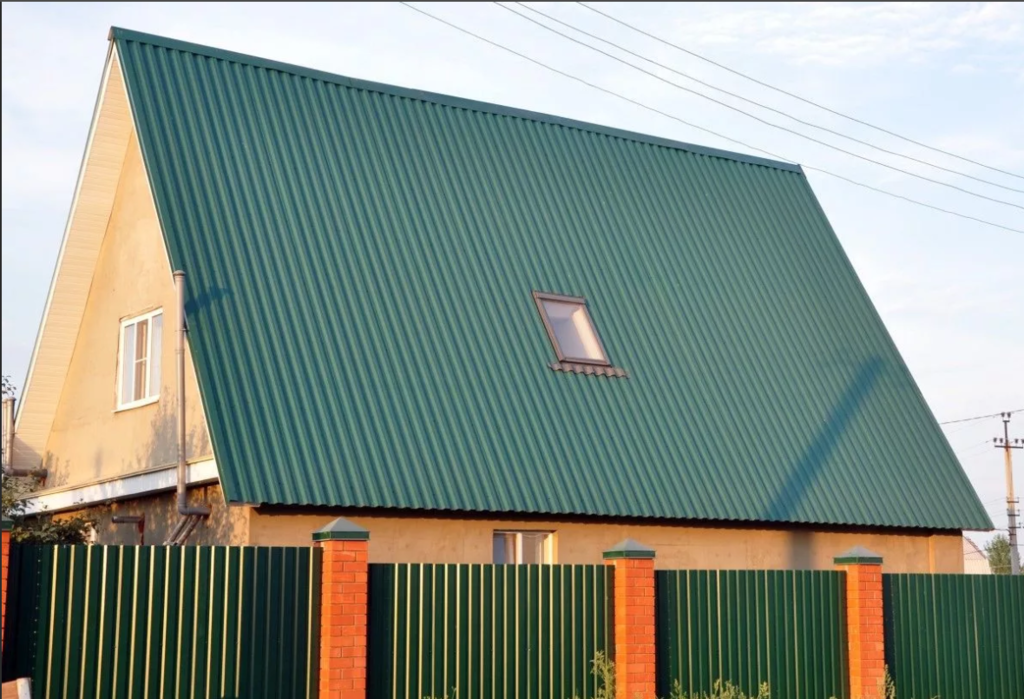 Фото крыши из профнастила частных домов