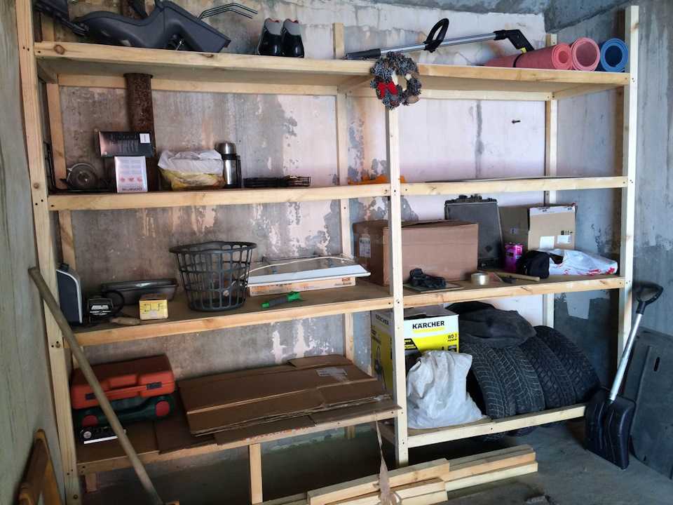 Примеры полок в гараже
