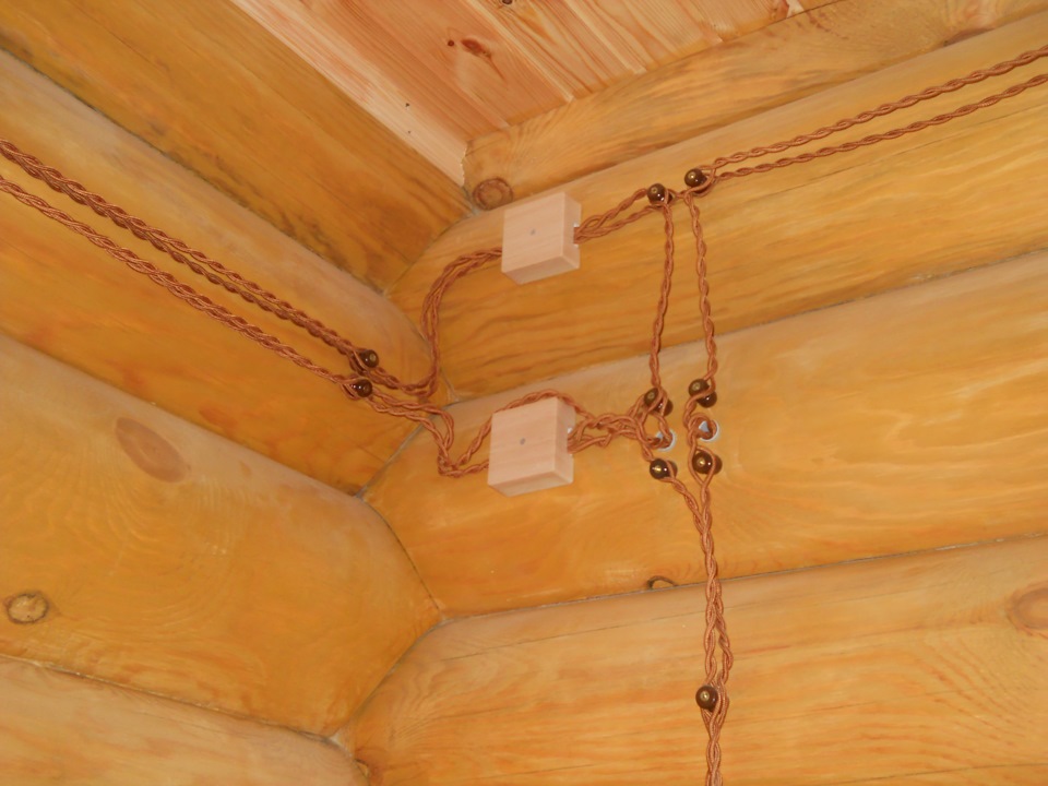 Виды проводки в деревянном доме фото