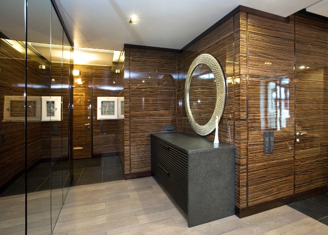 Виды панелей для отделки прихожей