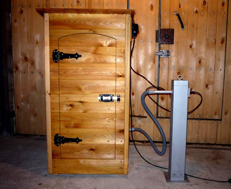 Деревянная коптильня