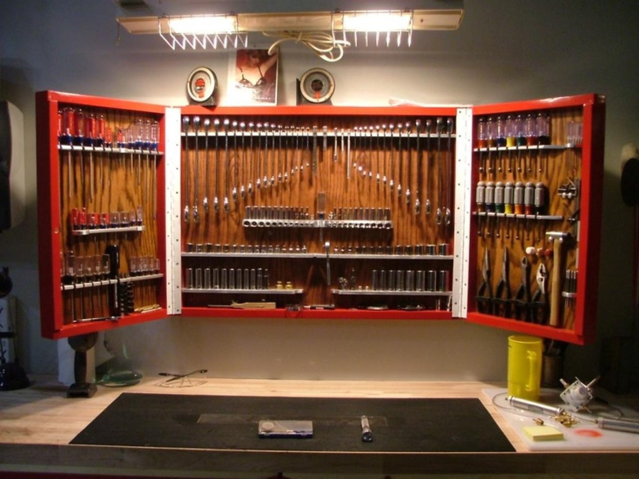 стеллаж для инструментов своими руками на стену в гараже
