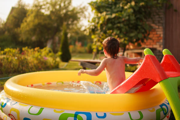 Собственный бассейн - мечта любого ребенка