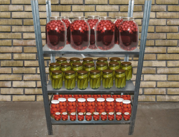 Отдельно стоящий стеллаж для банок