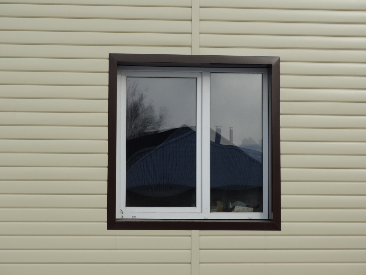 Обшивка сайдингом окна:  отделать окно сайдингом снаружи при обшивке .