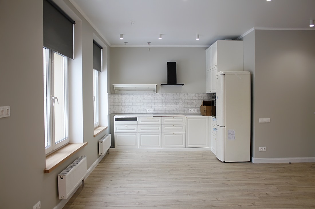 Кухня с мраморным фартуком