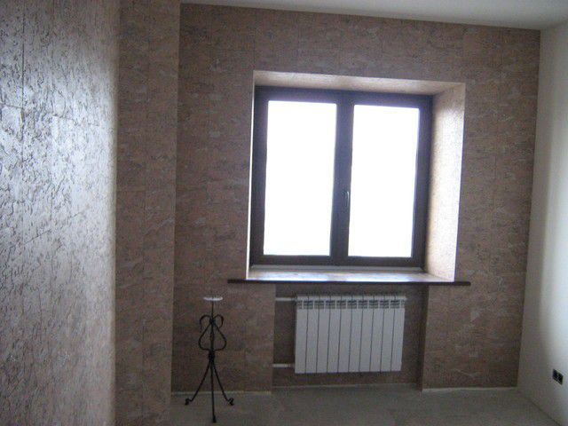 Пробка - не только отменный термоизолятор. Она придаст комнате особую декоративность