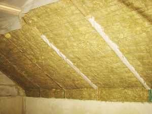 Как класть утеплитель на крышу – Как укладывать утеплитель на крышу