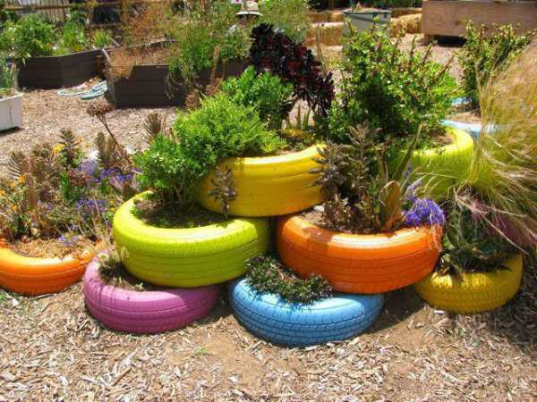 Клумбы из колесных шин для сада и огорода своими руками фото