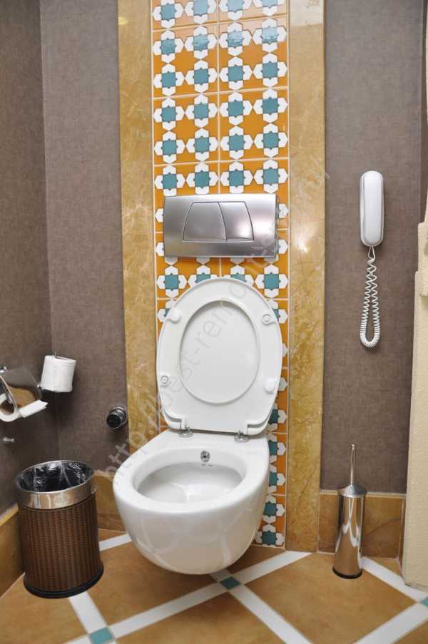 Поклейка обоев в туалете дизайн фото