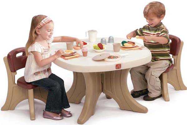 Детский стол для двоих детей школьников