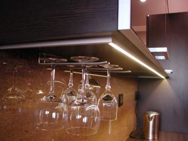 Светильник светодиодный для кухни под шкафы с сенсорным